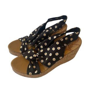 Blowfish Malibu Adorable Daisy Patterned Cloth Upper Cork Wedges in Sz. 9.5
